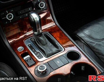 Синий Фольксваген Туарег, объемом двигателя 3 л и пробегом 211 тыс. км за 15700 $, фото 7 на Automoto.ua