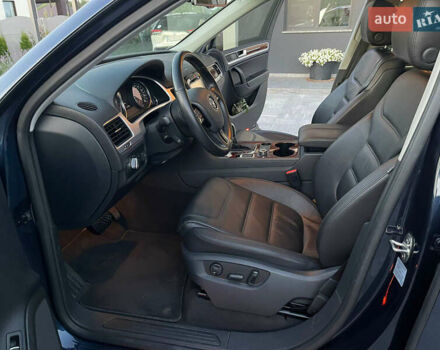 Синій Фольксваген Туарег, об'ємом двигуна 3.6 л та пробігом 170 тис. км за 18000 $, фото 12 на Automoto.ua