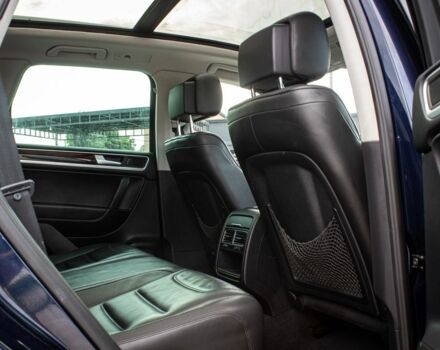 Синій Фольксваген Туарег, об'ємом двигуна 3 л та пробігом 211 тис. км за 15700 $, фото 16 на Automoto.ua