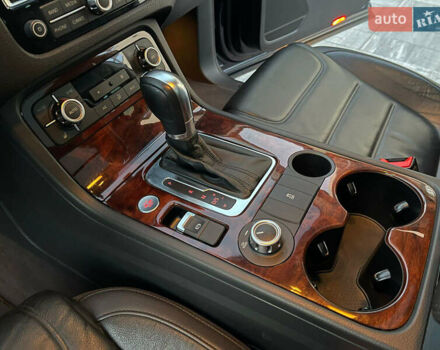 Синій Фольксваген Туарег, об'ємом двигуна 3.6 л та пробігом 170 тис. км за 18000 $, фото 14 на Automoto.ua