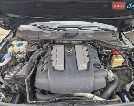 Синий Фольксваген Туарег, объемом двигателя 2.97 л и пробегом 310 тыс. км за 17400 $, фото 27 на Automoto.ua