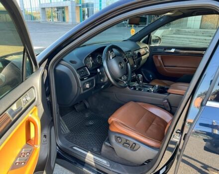 Синий Фольксваген Туарег, объемом двигателя 3 л и пробегом 250 тыс. км за 23500 $, фото 12 на Automoto.ua