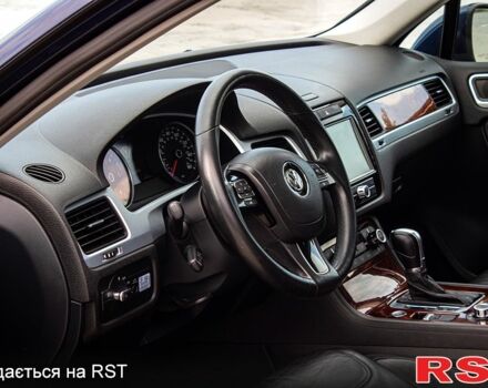 Синий Фольксваген Туарег, объемом двигателя 3 л и пробегом 211 тыс. км за 15700 $, фото 10 на Automoto.ua