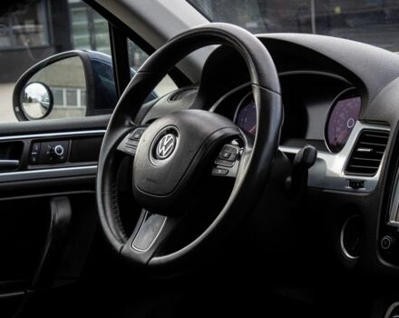 Синій Фольксваген Туарег, об'ємом двигуна 3 л та пробігом 211 тис. км за 15700 $, фото 14 на Automoto.ua