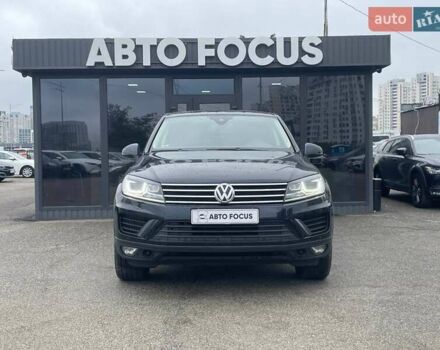 Синий Фольксваген Туарег, объемом двигателя 2.97 л и пробегом 294 тыс. км за 24990 $, фото 2 на Automoto.ua