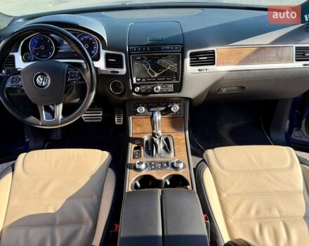Синій Фольксваген Туарег, об'ємом двигуна 3 л та пробігом 160 тис. км за 29999 $, фото 27 на Automoto.ua