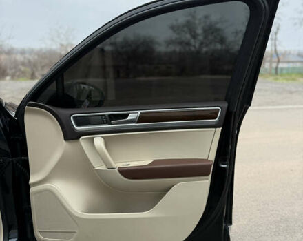 Синий Фольксваген Туарег, объемом двигателя 3.6 л и пробегом 369 тыс. км за 15000 $, фото 6 на Automoto.ua