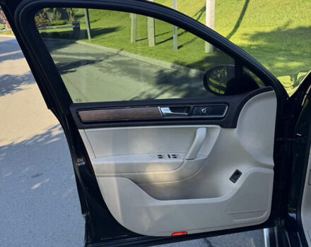 Синій Фольксваген Туарег, об'ємом двигуна 2.97 л та пробігом 245 тис. км за 23000 $, фото 12 на Automoto.ua