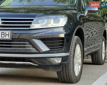 Синий Фольксваген Туарег, объемом двигателя 3 л и пробегом 102 тыс. км за 35900 $, фото 1 на Automoto.ua