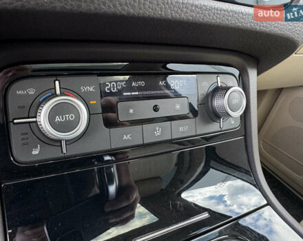 Синий Фольксваген Туарег, объемом двигателя 3 л и пробегом 182 тыс. км за 24900 $, фото 17 на Automoto.ua