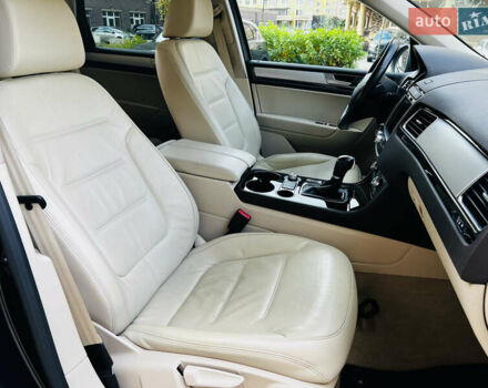 Синий Фольксваген Туарег, объемом двигателя 3 л и пробегом 182 тыс. км за 24900 $, фото 36 на Automoto.ua