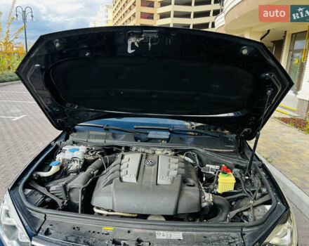 Синий Фольксваген Туарег, объемом двигателя 3 л и пробегом 182 тыс. км за 24900 $, фото 56 на Automoto.ua