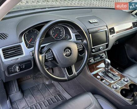 Синий Фольксваген Туарег, объемом двигателя 3 л и пробегом 102 тыс. км за 35900 $, фото 32 на Automoto.ua