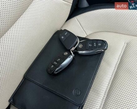 Фольксваген Туарег 2016 в Ровно на Automoto.ua Синий Фольксваген Туарег, объемом двигателя 3 л и пробегом 274 тыс. км за 25900 $, фото 92 на Automoto.ua