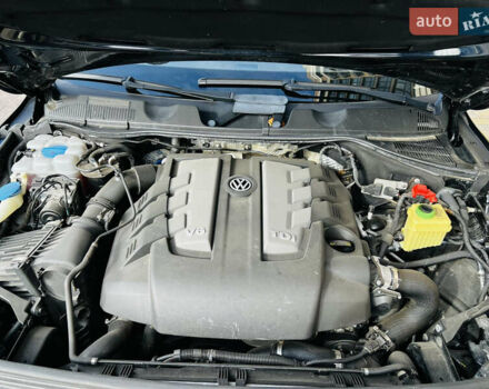 Синий Фольксваген Туарег, объемом двигателя 3 л и пробегом 182 тыс. км за 24900 $, фото 55 на Automoto.ua