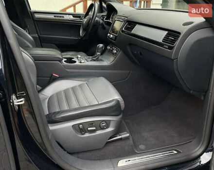 Синий Фольксваген Туарег, объемом двигателя 2.97 л и пробегом 106 тыс. км за 24700 $, фото 19 на Automoto.ua