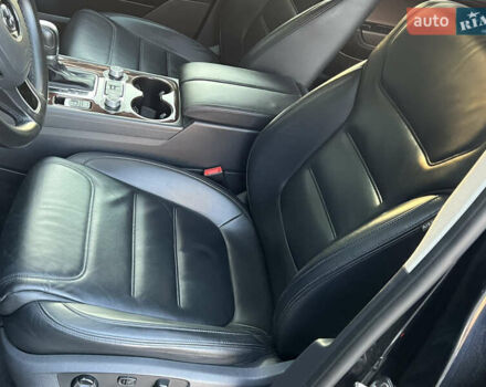 Синий Фольксваген Туарег, объемом двигателя 3 л и пробегом 102 тыс. км за 35900 $, фото 28 на Automoto.ua