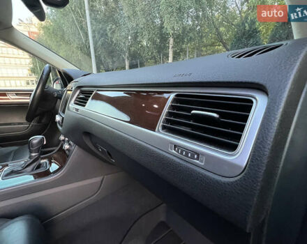 Синий Фольксваген Туарег, объемом двигателя 3 л и пробегом 102 тыс. км за 35900 $, фото 42 на Automoto.ua