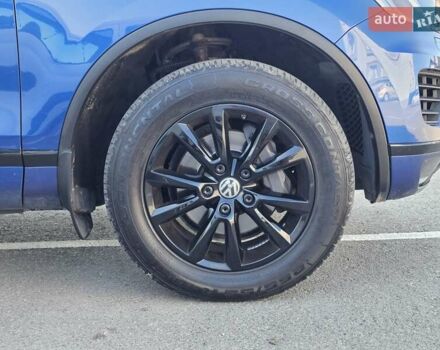 Синій Фольксваген Туарег, об'ємом двигуна 3 л та пробігом 199 тис. км за 27999 $, фото 44 на Automoto.ua