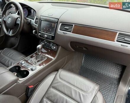 Синий Фольксваген Туарег, объемом двигателя 2.97 л и пробегом 196 тыс. км за 29999 $, фото 56 на Automoto.ua