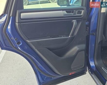 Синій Фольксваген Туарег, об'ємом двигуна 3 л та пробігом 199 тис. км за 27999 $, фото 41 на Automoto.ua