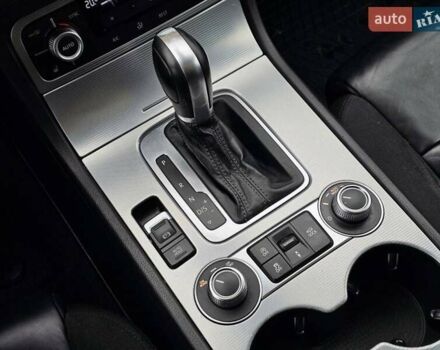 Синій Фольксваген Туарег, об'ємом двигуна 3 л та пробігом 199 тис. км за 27999 $, фото 15 на Automoto.ua