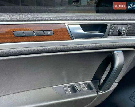 Синий Фольксваген Туарег, объемом двигателя 3 л и пробегом 178 тыс. км за 27900 $, фото 11 на Automoto.ua