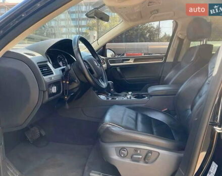 Синий Фольксваген Туарег, объемом двигателя 3 л и пробегом 178 тыс. км за 27900 $, фото 13 на Automoto.ua