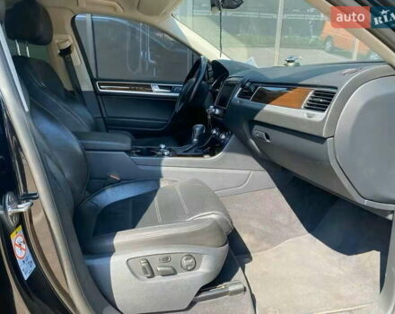 Синий Фольксваген Туарег, объемом двигателя 3 л и пробегом 178 тыс. км за 27900 $, фото 27 на Automoto.ua