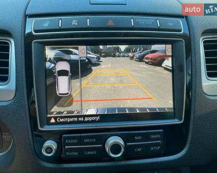 Синий Фольксваген Туарег, объемом двигателя 3 л и пробегом 178 тыс. км за 27900 $, фото 29 на Automoto.ua