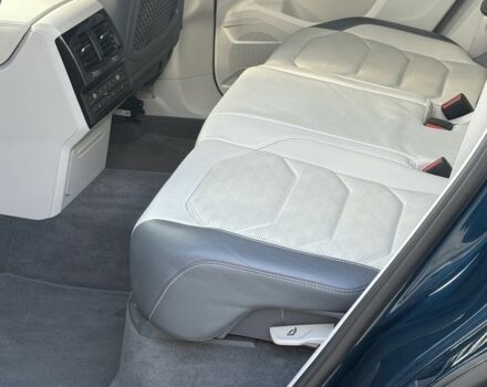 Синий Фольксваген Туарег, объемом двигателя 3 л и пробегом 180 тыс. км за 51000 $, фото 7 на Automoto.ua