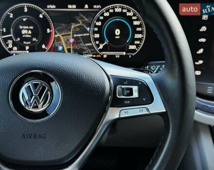 Синій Фольксваген Туарег, об'ємом двигуна 2.97 л та пробігом 125 тис. км за 59500 $, фото 34 на Automoto.ua