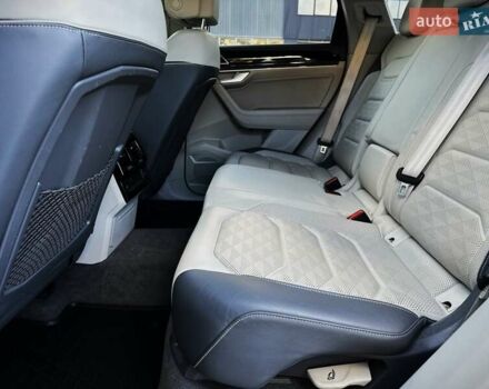 Синій Фольксваген Туарег, об'ємом двигуна 2.97 л та пробігом 125 тис. км за 59000 $, фото 22 на Automoto.ua