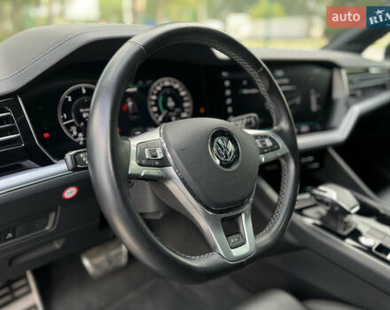Синій Фольксваген Туарег, об'ємом двигуна 4 л та пробігом 144 тис. км за 52900 $, фото 6 на Automoto.ua