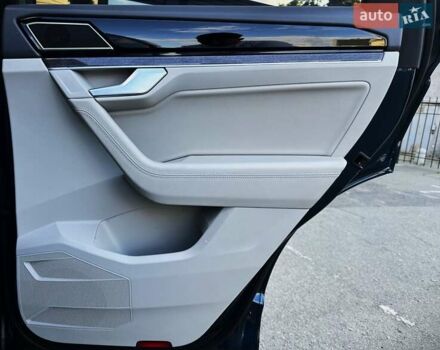 Синій Фольксваген Туарег, об'ємом двигуна 2.97 л та пробігом 125 тис. км за 59000 $, фото 23 на Automoto.ua