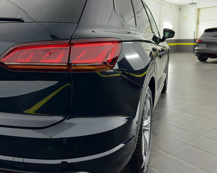 Синій Фольксваген Туарег, об'ємом двигуна 3 л та пробігом 117 тис. км за 52999 $, фото 27 на Automoto.ua