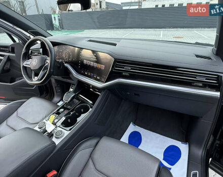 Синий Фольксваген Туарег, объемом двигателя 3.96 л и пробегом 122 тыс. км за 61900 $, фото 60 на Automoto.ua