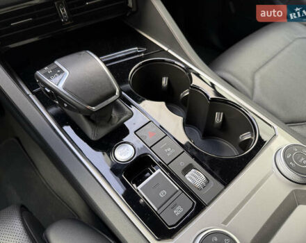 Синий Фольксваген Туарег, объемом двигателя 3 л и пробегом 88 тыс. км за 52000 $, фото 13 на Automoto.ua