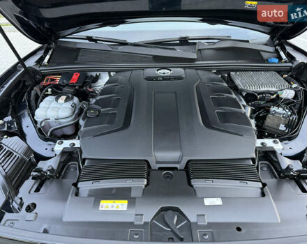 Синий Фольксваген Туарег, объемом двигателя 3.96 л и пробегом 122 тыс. км за 61900 $, фото 77 на Automoto.ua