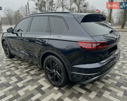 Синий Фольксваген Туарег, объемом двигателя 3 л и пробегом 115 тыс. км за 55000 $, фото 4 на Automoto.ua