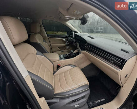 Синий Фольксваген Туарег, объемом двигателя 3 л и пробегом 115 тыс. км за 55000 $, фото 13 на Automoto.ua