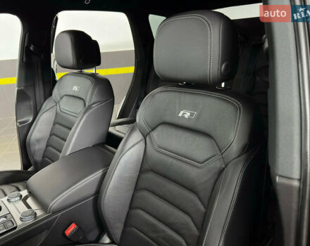 Синій Фольксваген Туарег, об'ємом двигуна 3 л та пробігом 117 тис. км за 52999 $, фото 66 на Automoto.ua