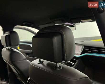 Синій Фольксваген Туарег, об'ємом двигуна 3 л та пробігом 117 тис. км за 52999 $, фото 49 на Automoto.ua