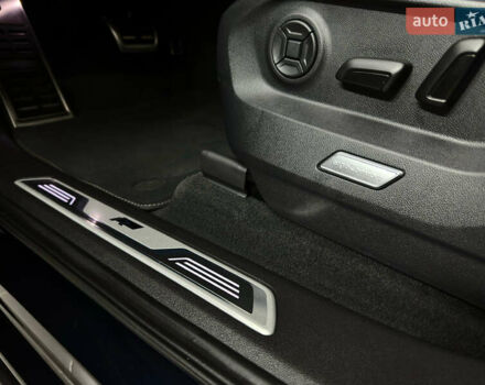 Синій Фольксваген Туарег, об'ємом двигуна 3 л та пробігом 117 тис. км за 52999 $, фото 67 на Automoto.ua