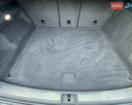 Синий Фольксваген Туарег, объемом двигателя 3.96 л и пробегом 122 тыс. км за 61900 $, фото 54 на Automoto.ua