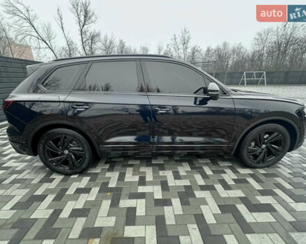 Синий Фольксваген Туарег, объемом двигателя 3 л и пробегом 115 тыс. км за 55000 $, фото 7 на Automoto.ua