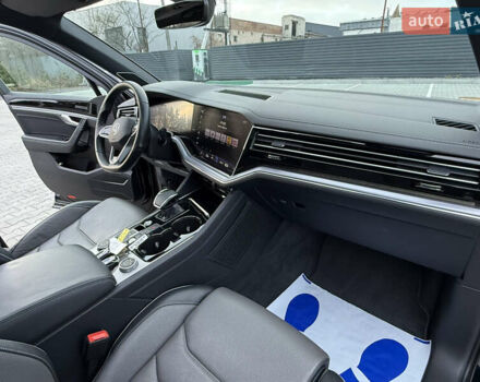 Синий Фольксваген Туарег, объемом двигателя 3.96 л и пробегом 122 тыс. км за 61900 $, фото 58 на Automoto.ua