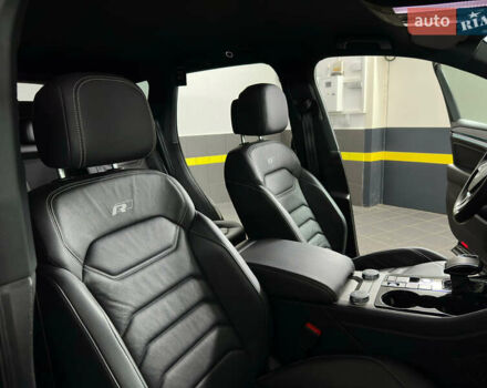 Синій Фольксваген Туарег, об'ємом двигуна 3 л та пробігом 117 тис. км за 52999 $, фото 54 на Automoto.ua