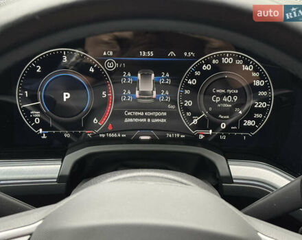 Синий Фольксваген Туарег, объемом двигателя 3 л и пробегом 74 тыс. км за 62700 $, фото 41 на Automoto.ua