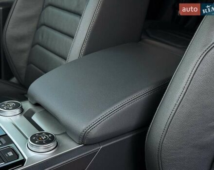 Синий Фольксваген Туарег, объемом двигателя 3 л и пробегом 51 тыс. км за 59999 $, фото 59 на Automoto.ua